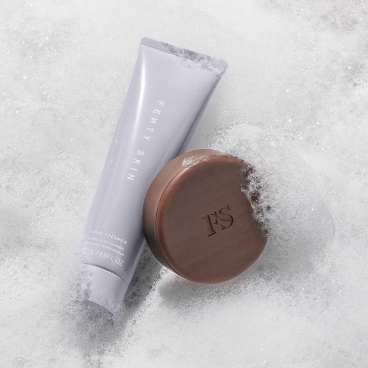 قالب صابون كريمي من Fenty لبشرة ناعمة Skin