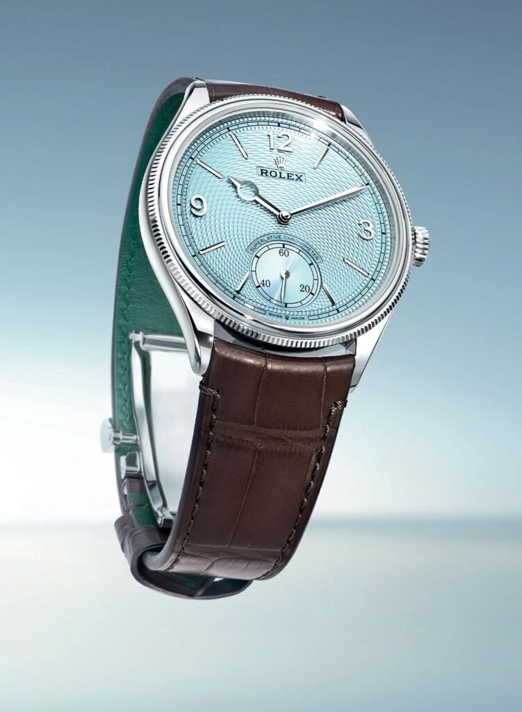 ساعة رولكس Rolex الأزرق الجليدي والبلاتيني الدائم 