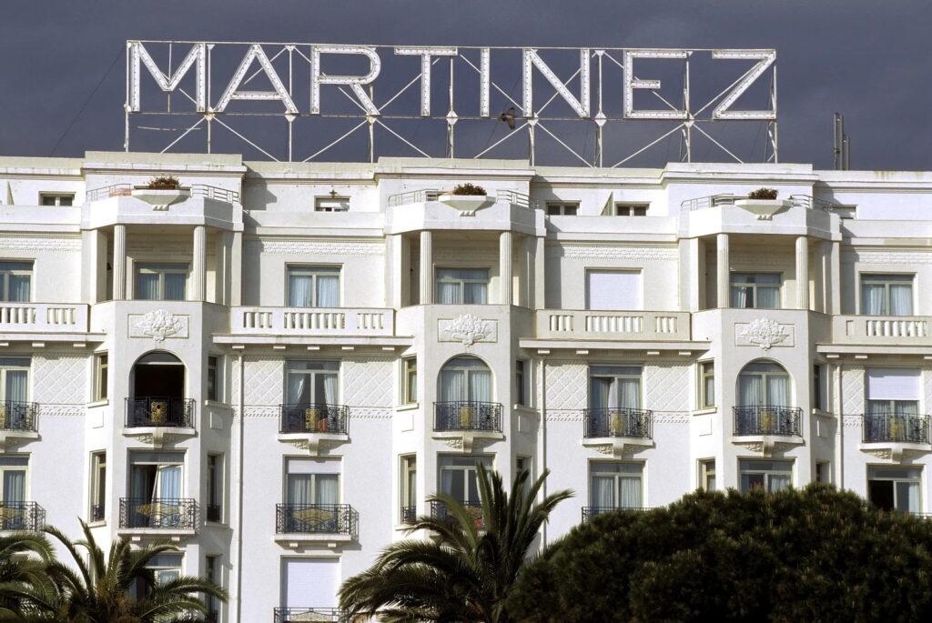 فندق Martinez