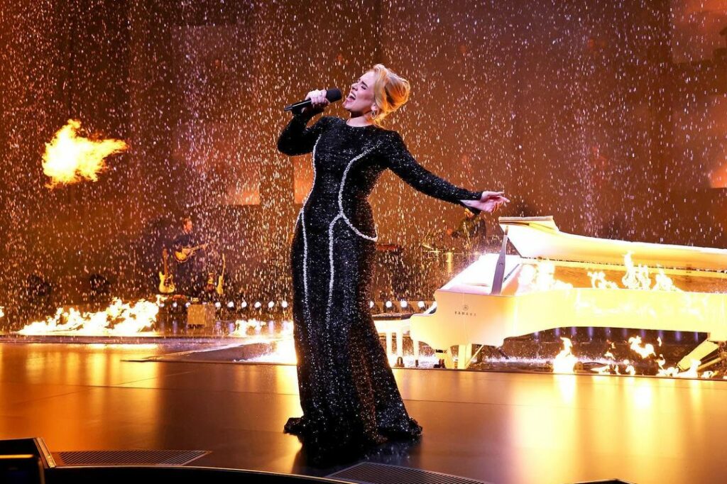 أديل Adele على المسرح