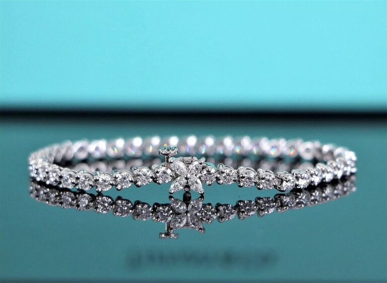 سوار التنس من Tiffany & Co