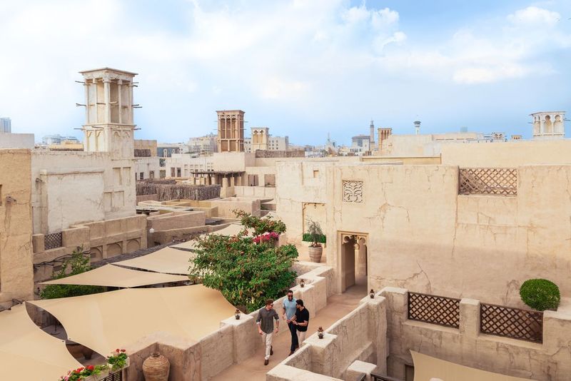 الساحات الخارجية في فندق السيف التراثي دبي