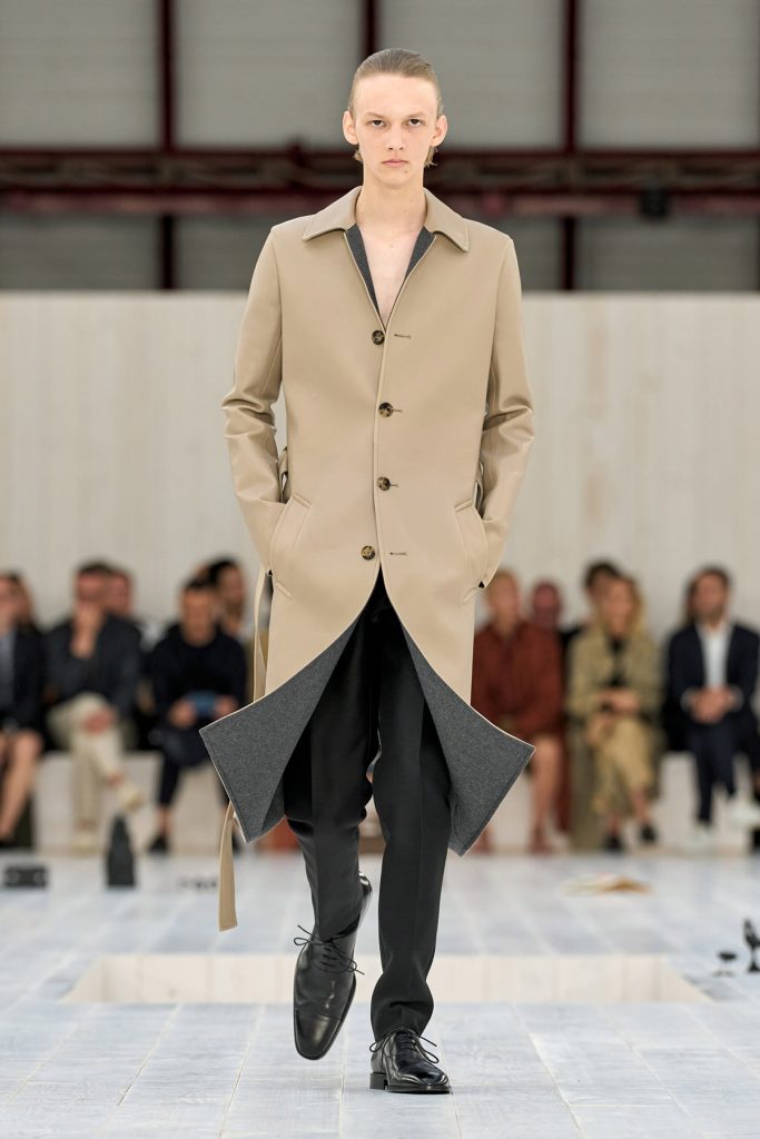 من عرض LOEWE
