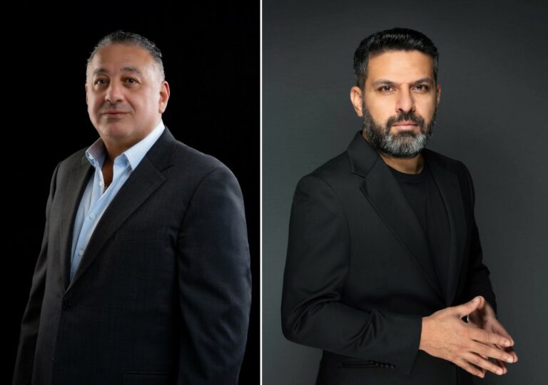 من اليسار - نمير العقابي، مؤسس ورئيس مجلس إدارة أمواج الدولية وعمر غول، مؤسس شركة كليدور