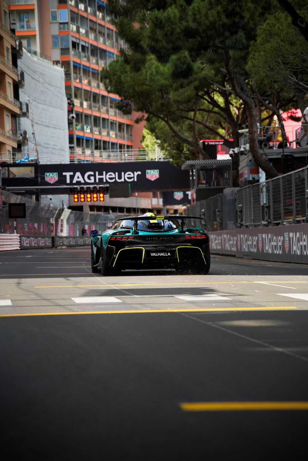 Aston Martin Valhalla
