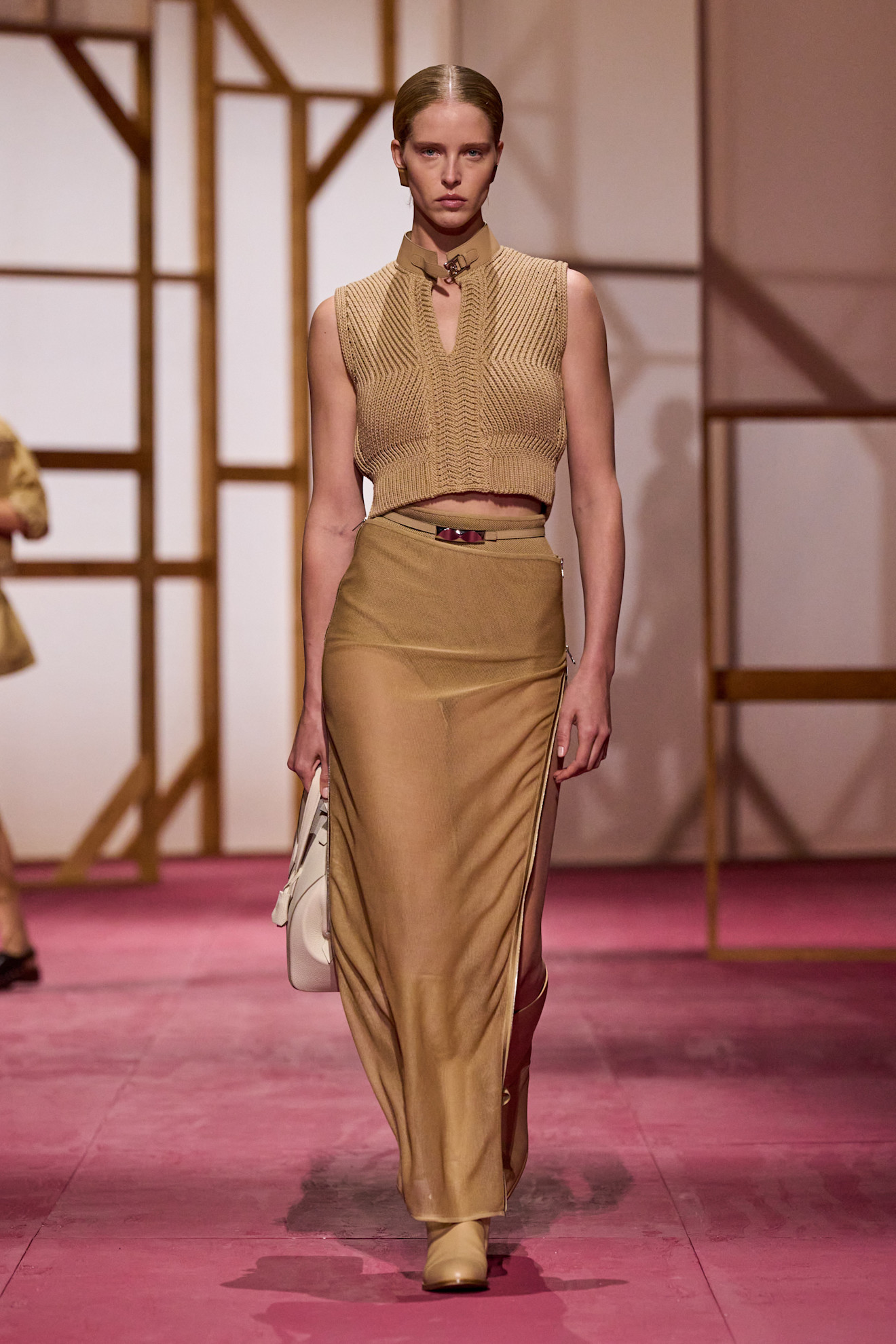 من عرض Hermes