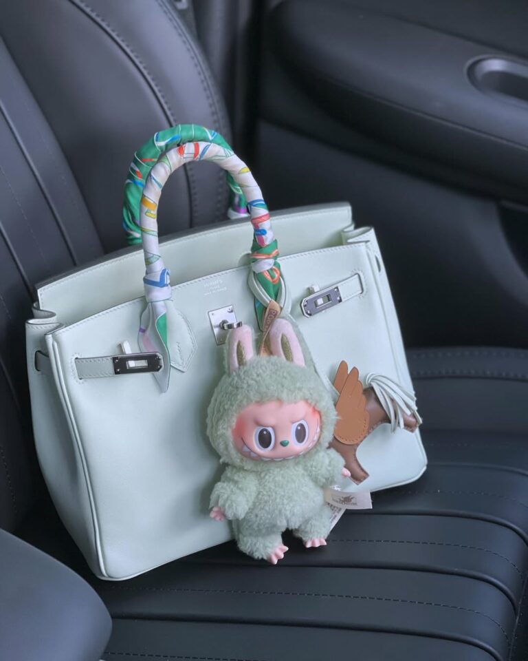 دمى Labubu