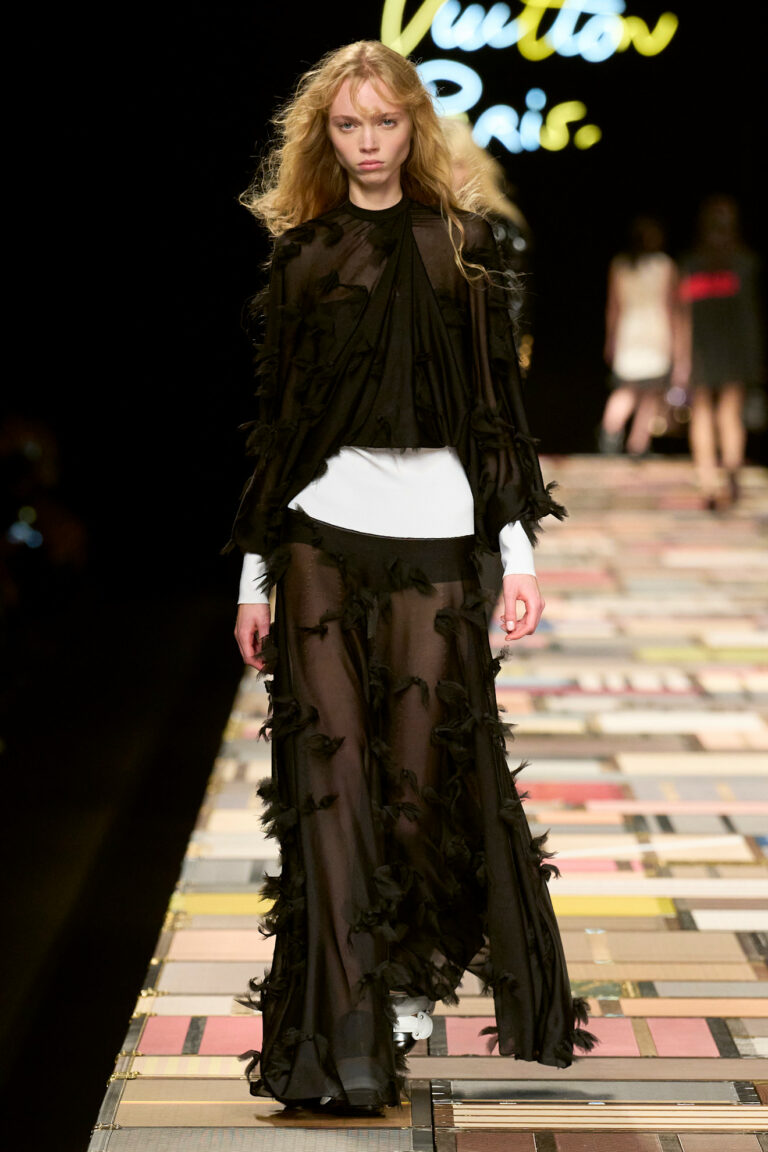 من عرض Louis Vuitton