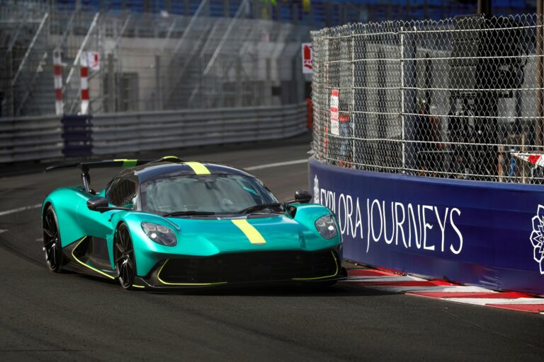 Aston Martin Valhalla