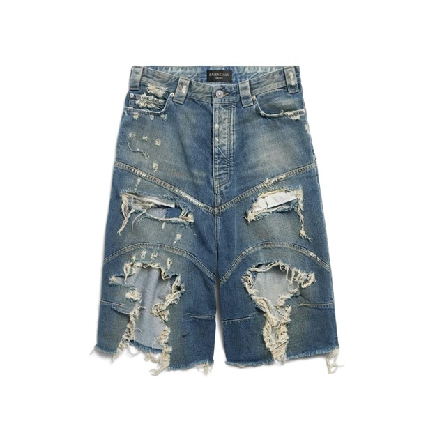 شورت من Balenciaga