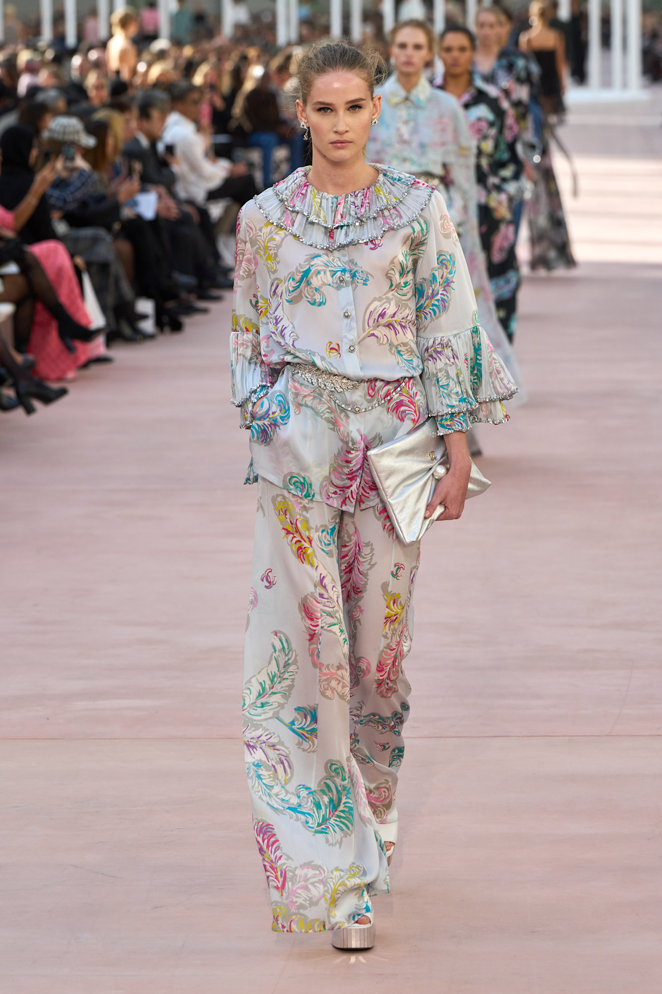 من عرض Chanel