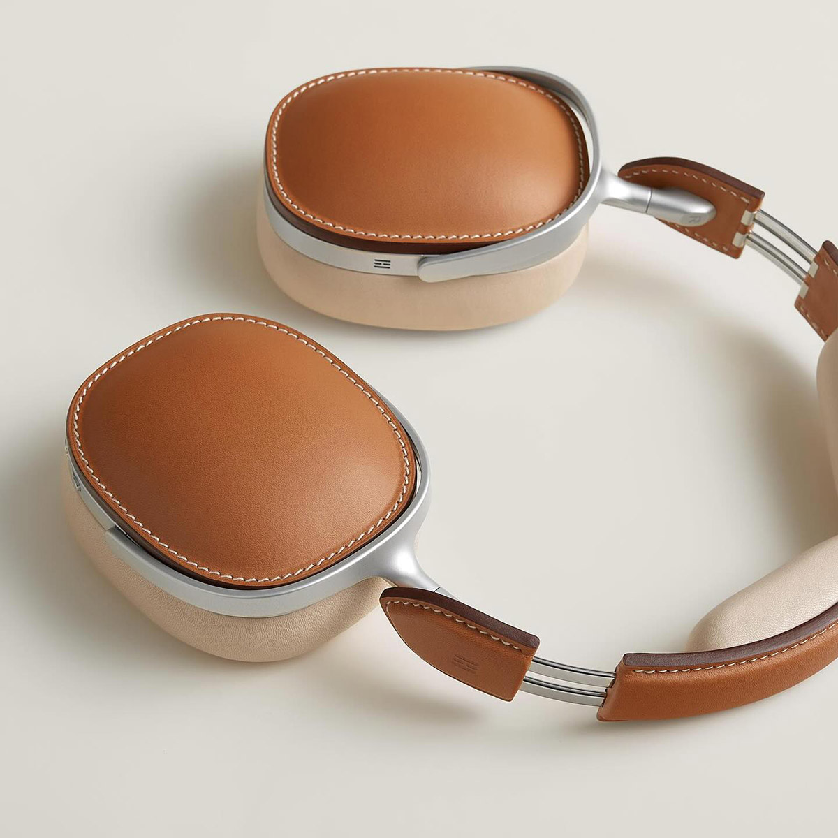 سماعات Hermès الفاخرة