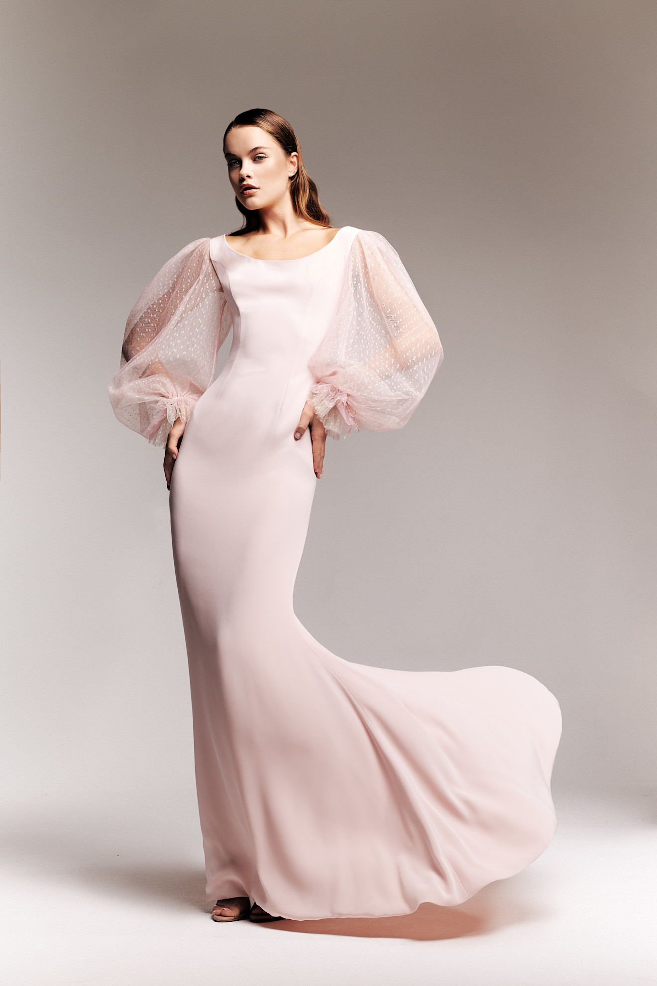 من عرض alexis mabille