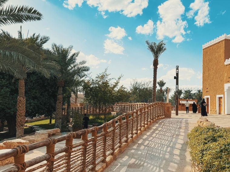 حدائق حي الياسمين الرياض