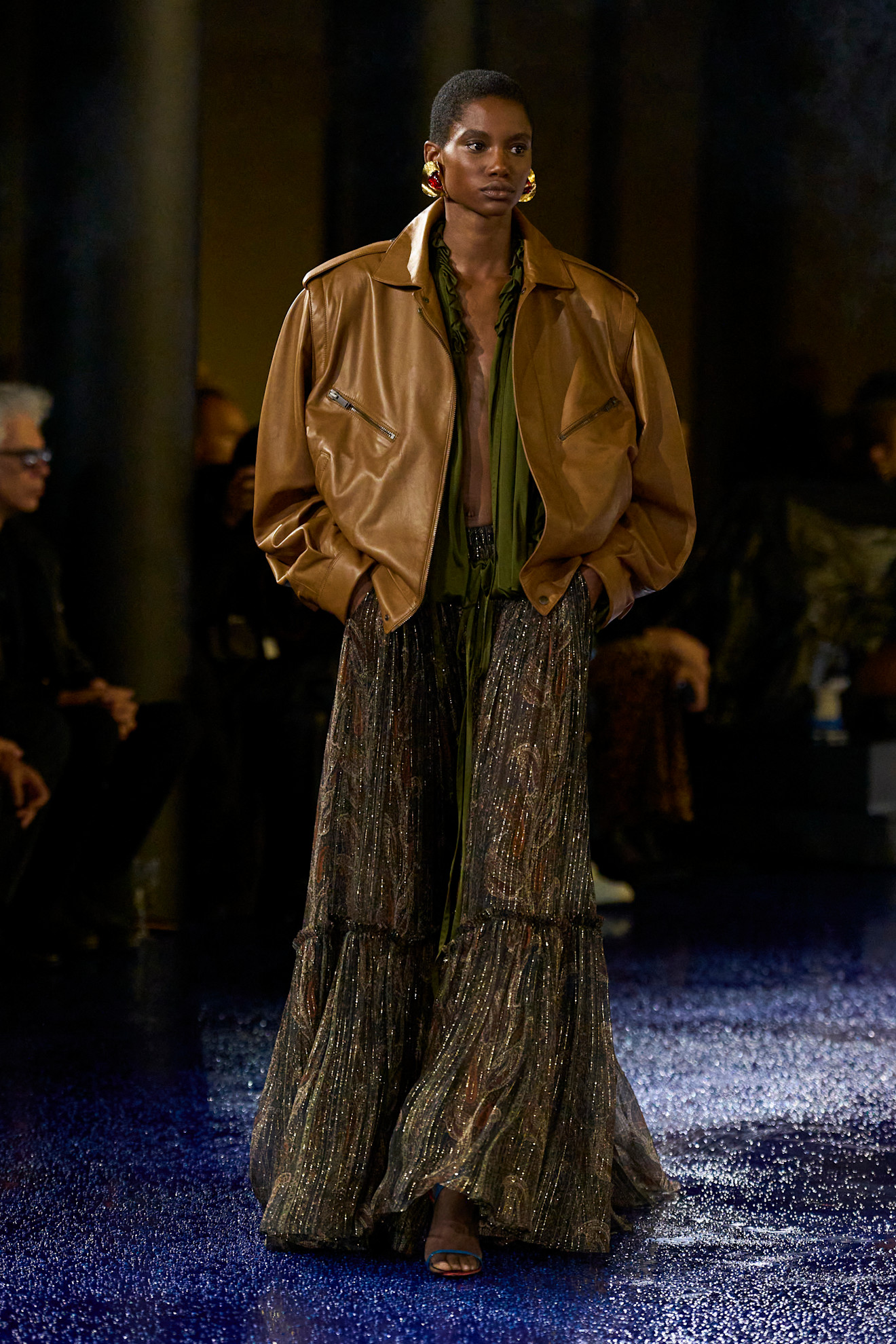 من عرضSaint Laurent