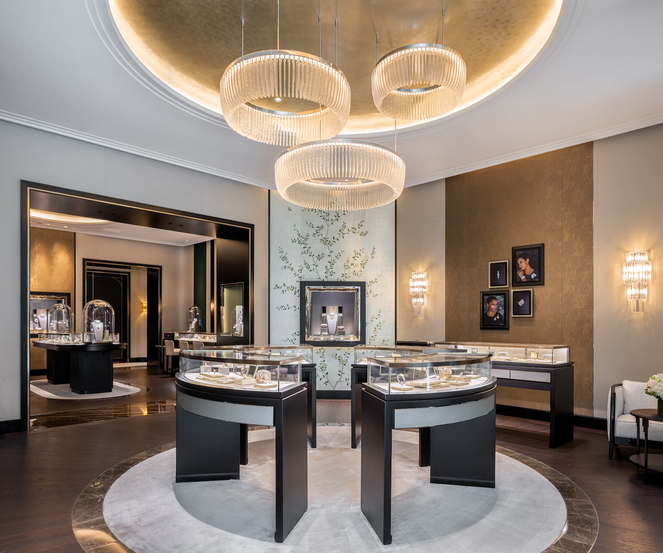 Van Cleef & Arpels Abu Dhabi