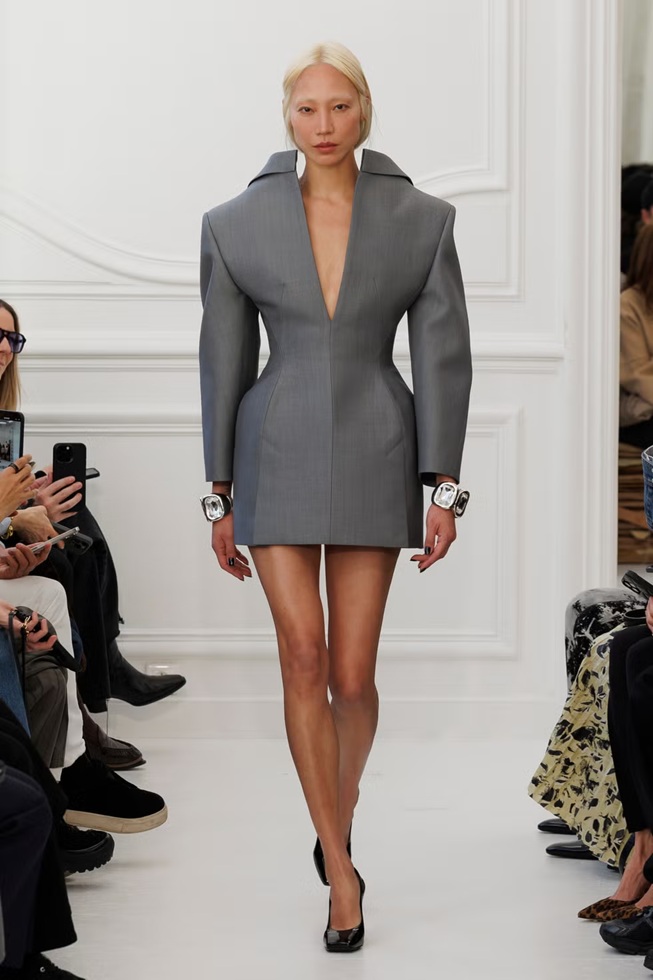 من عرض Givenchy