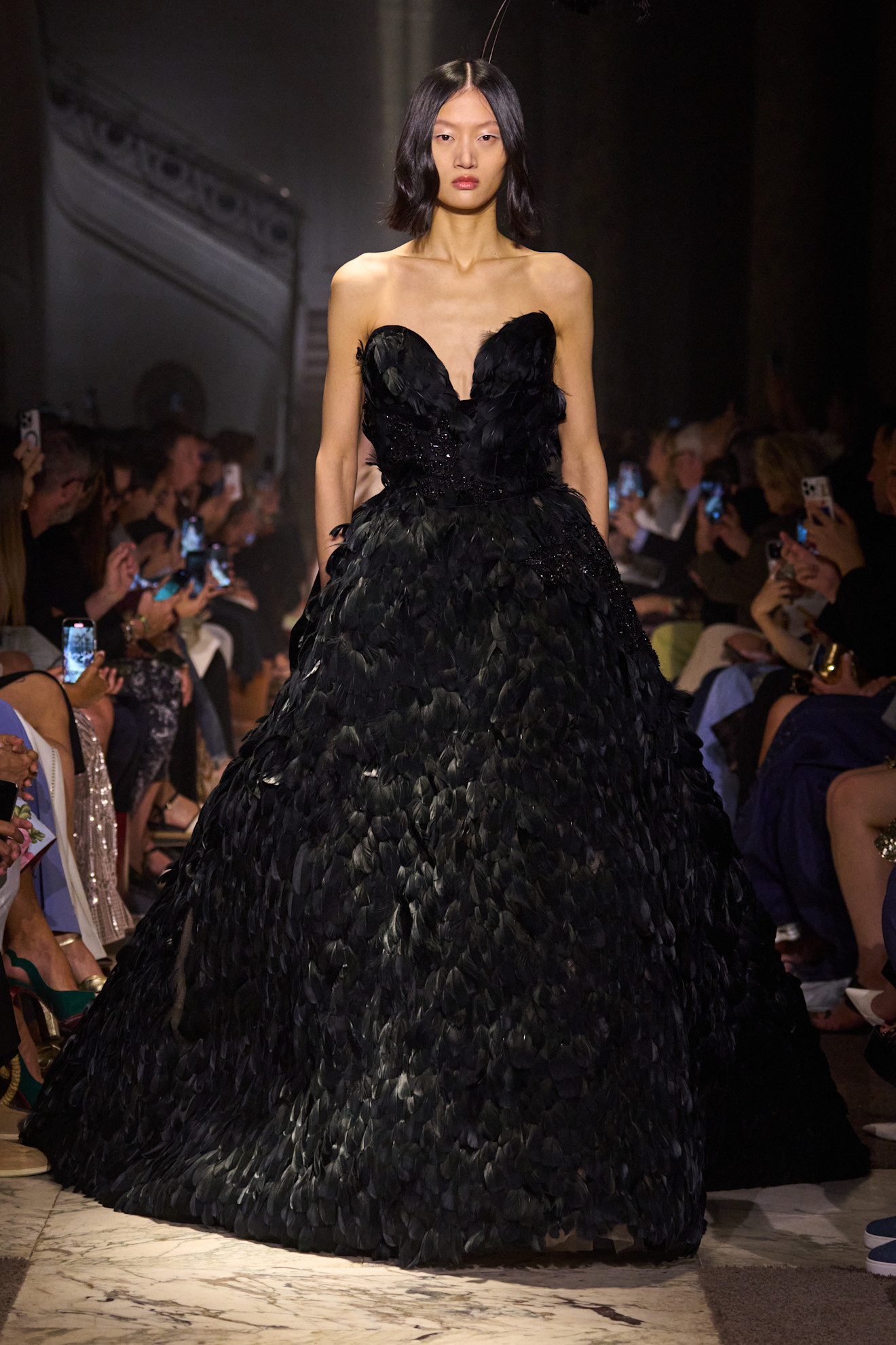 من عرض Elie Saab