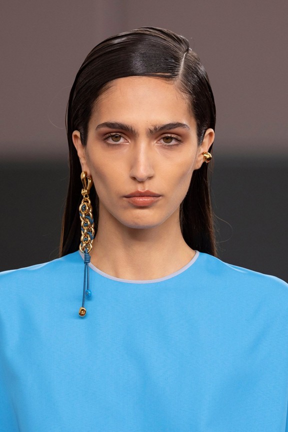 من عرض Fendi
