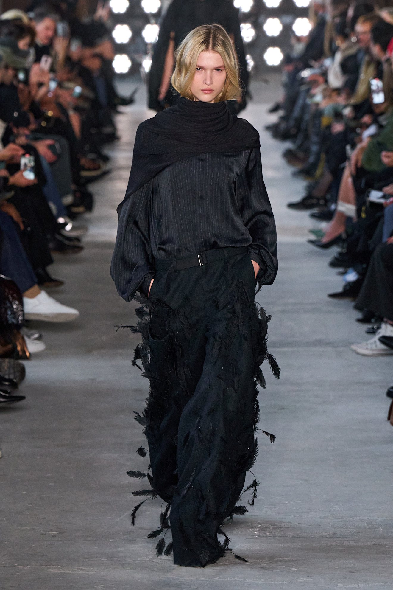 من عرض Sacai
