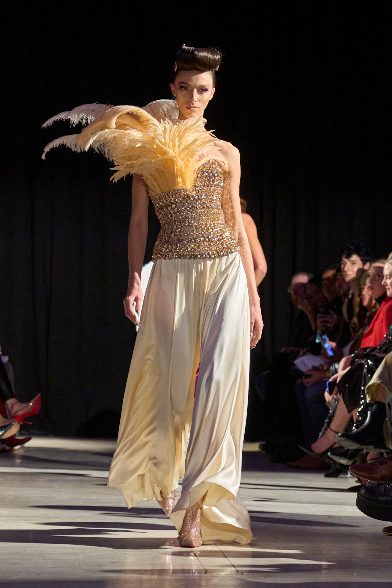 من عرض The Blonds