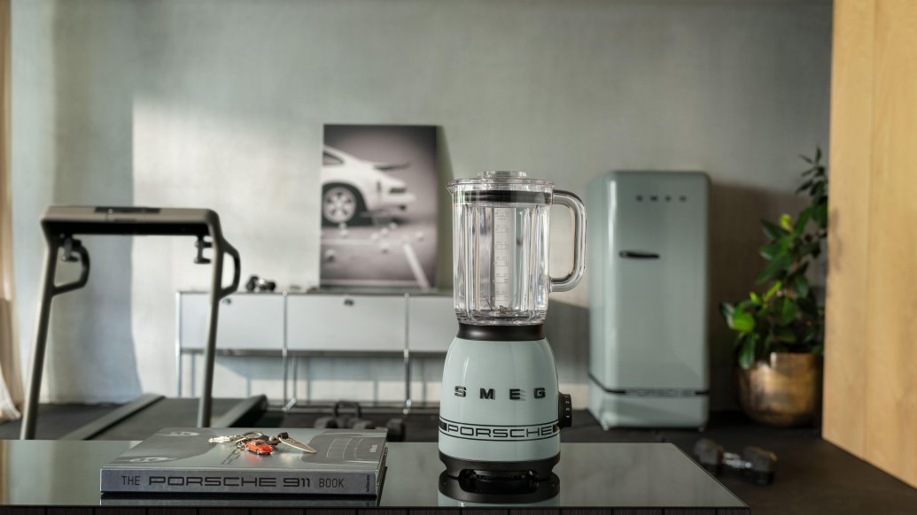 الخلاط &nbsp;Porsche x Smeg