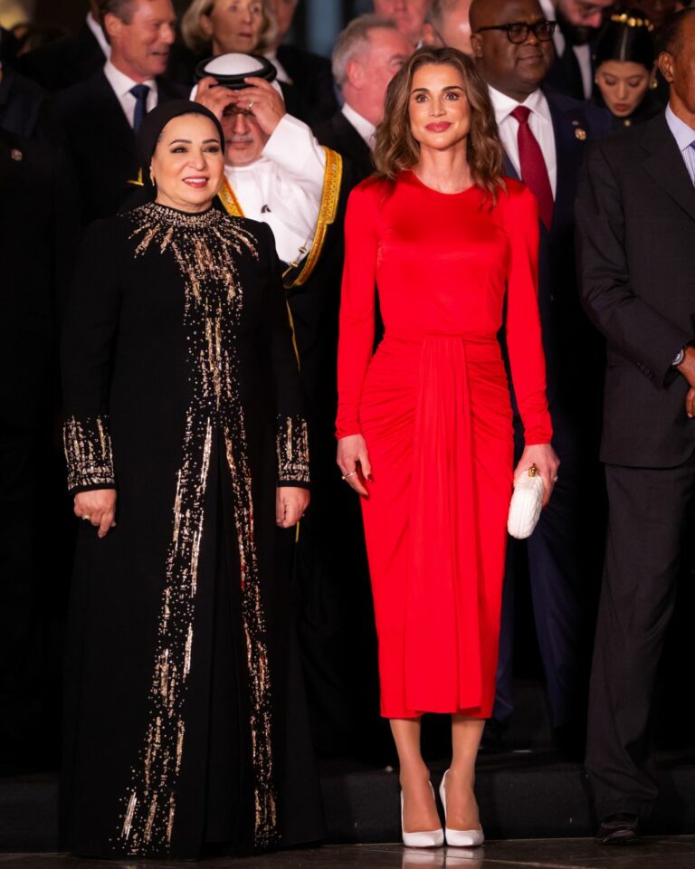 الملكة رانيا في افتتاح المتحف المصري الكبير