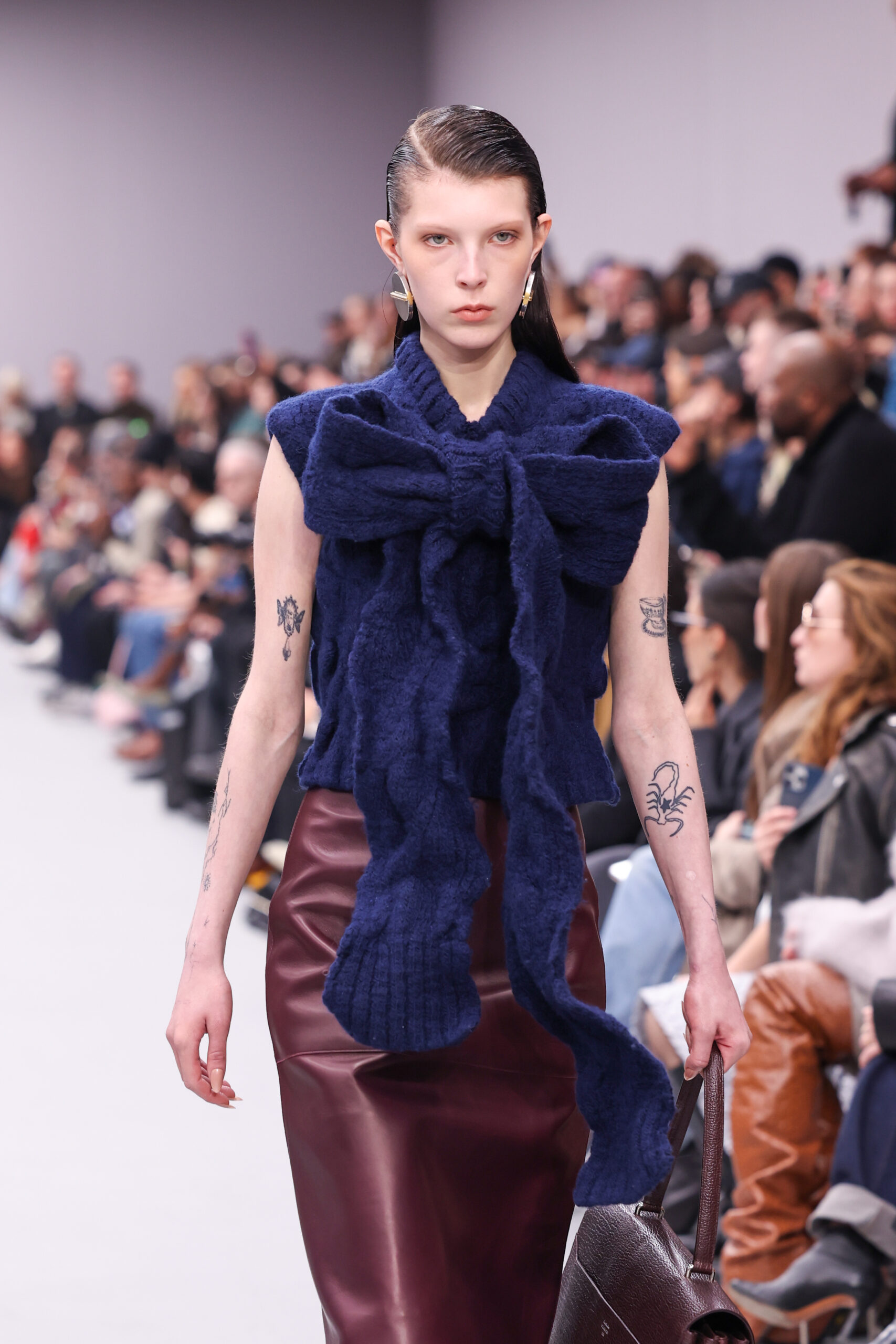 من عرض Acne Studios