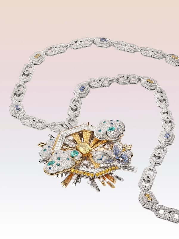 ساعة من BVLGARI