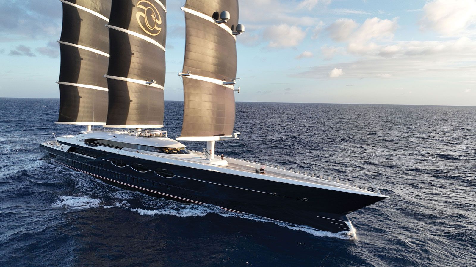 يحت Black Pearl
