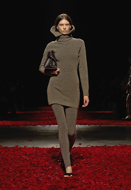 من عرض Ferragamo