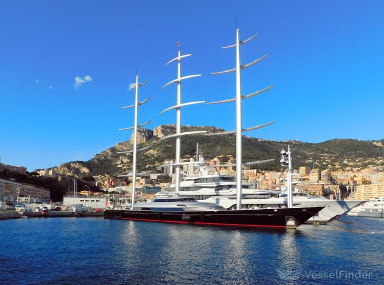 يحت Maltese Falcon