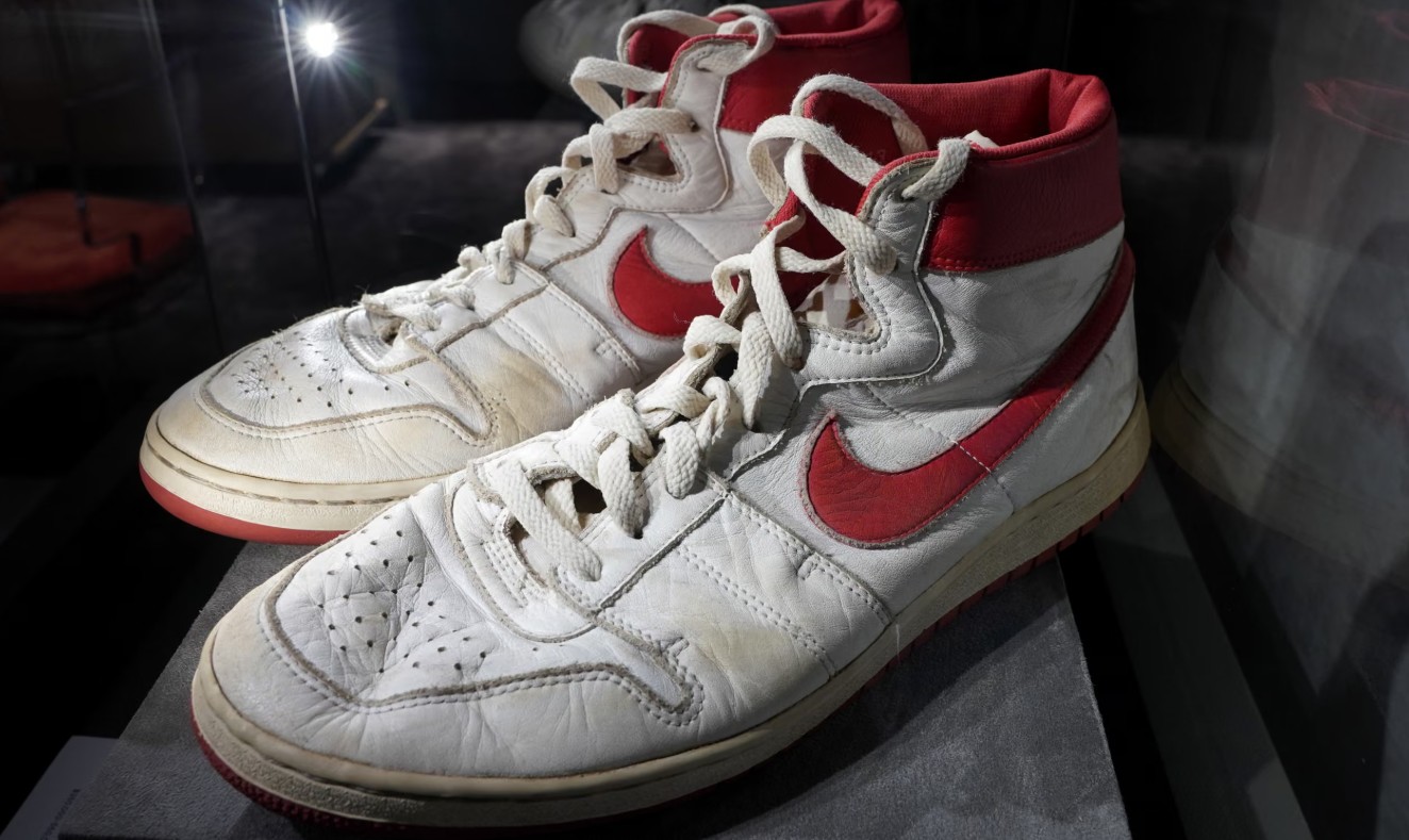حذاء Nike Air Ship ب 1,5 مليون دولار