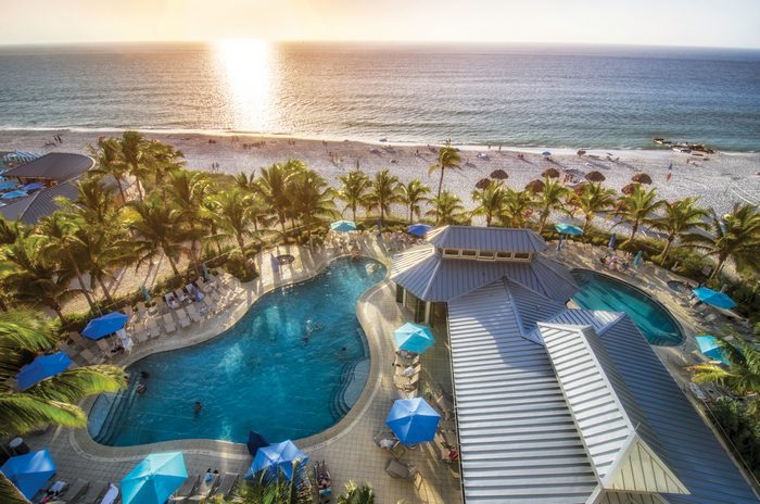 منتجع Naples Beach Club – فور سيزونز