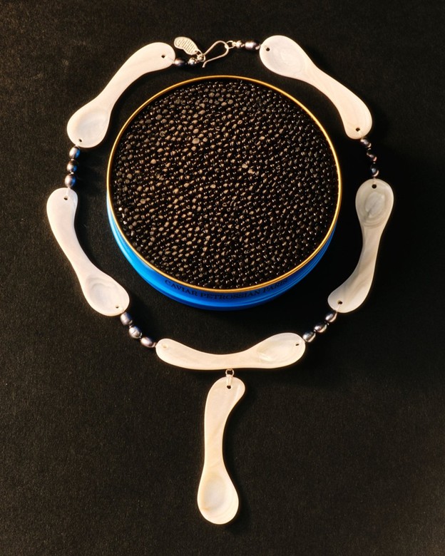 عقد Gohar World × Petrossian