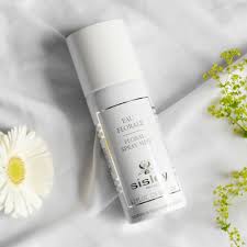 بخاخ تثبيت المكياج في رمضان 2026 من Sisley Paris