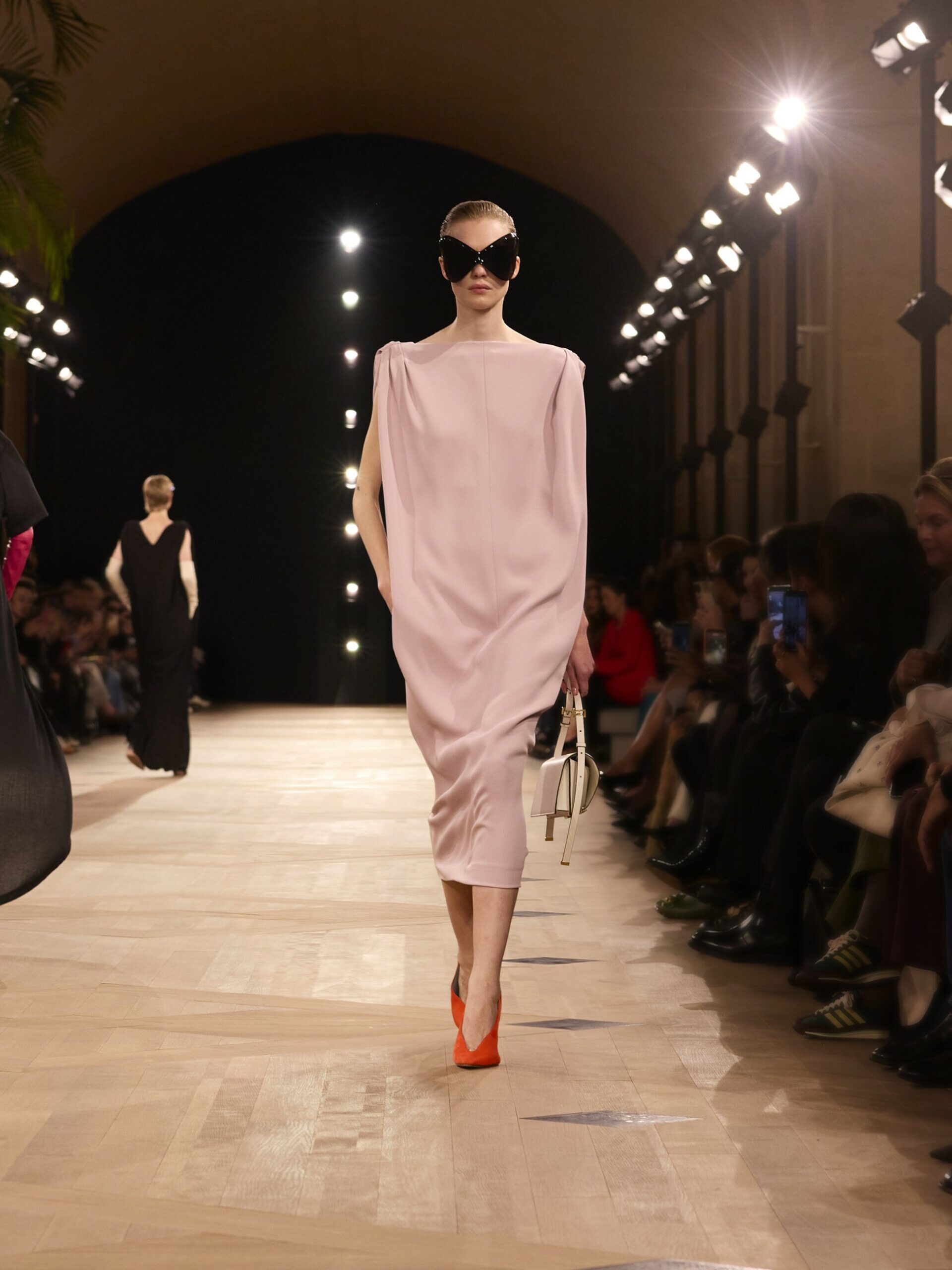 من عرض Balenciaga