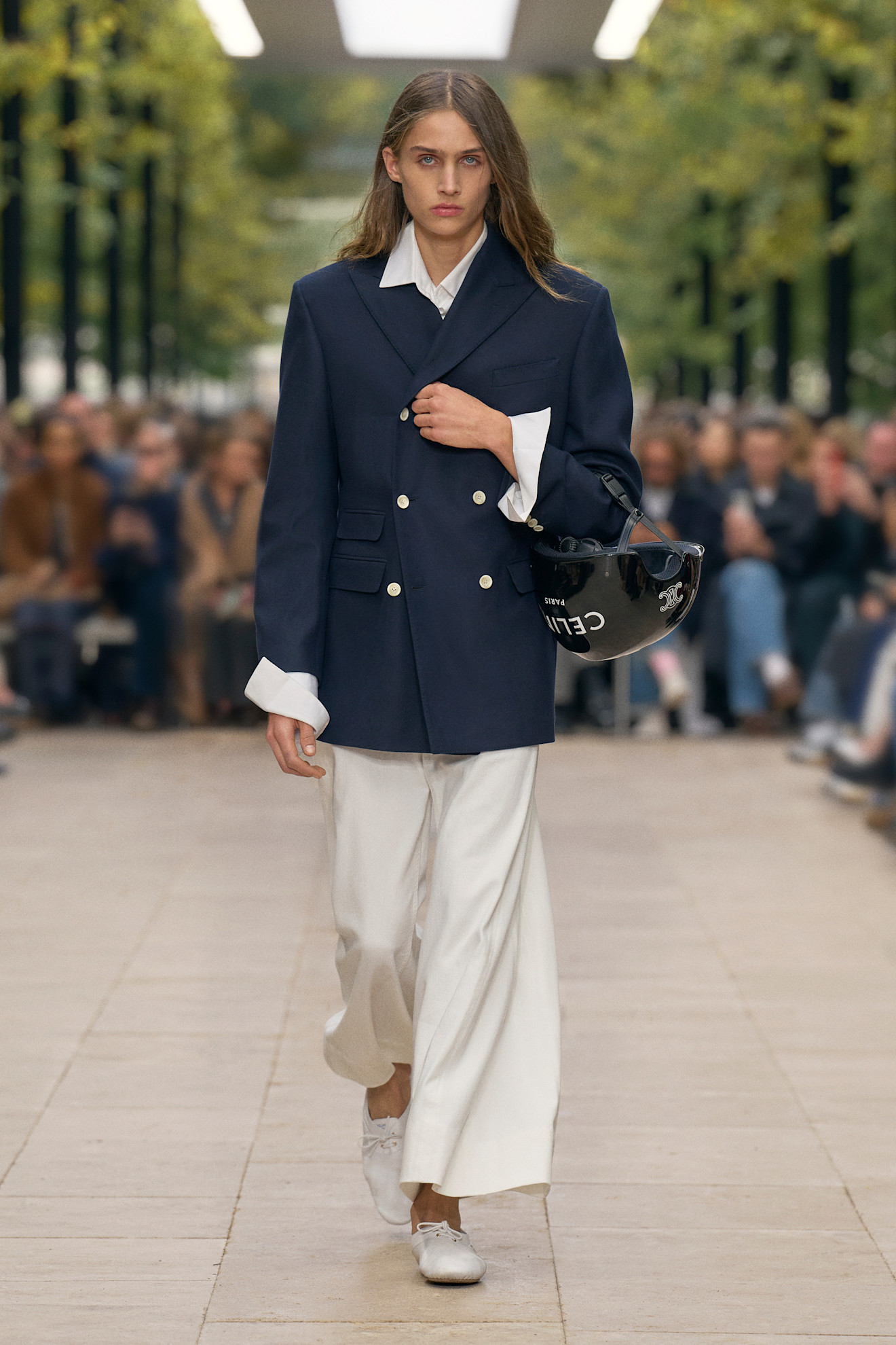 من عرض Celine