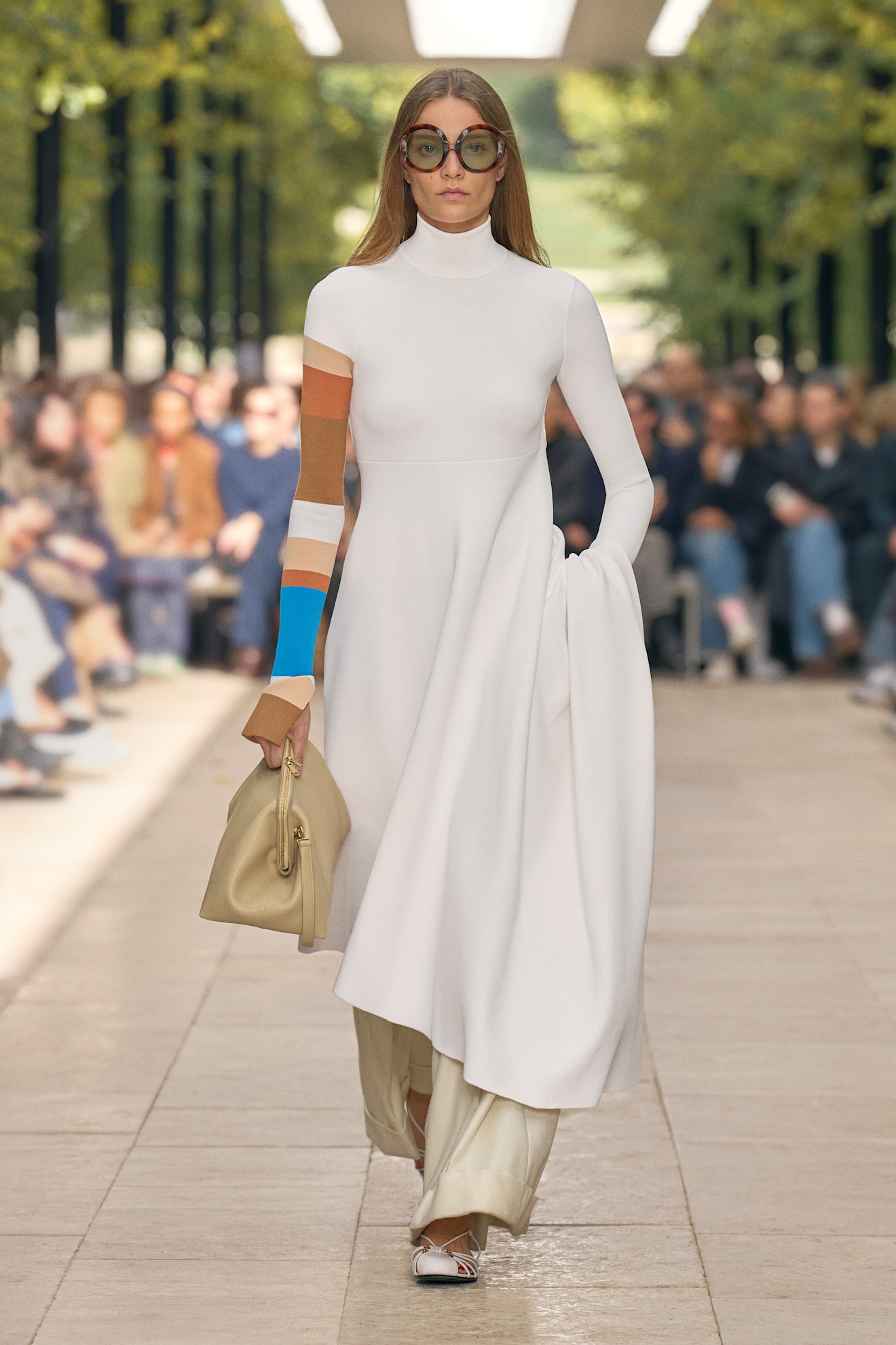 من عرض Celine