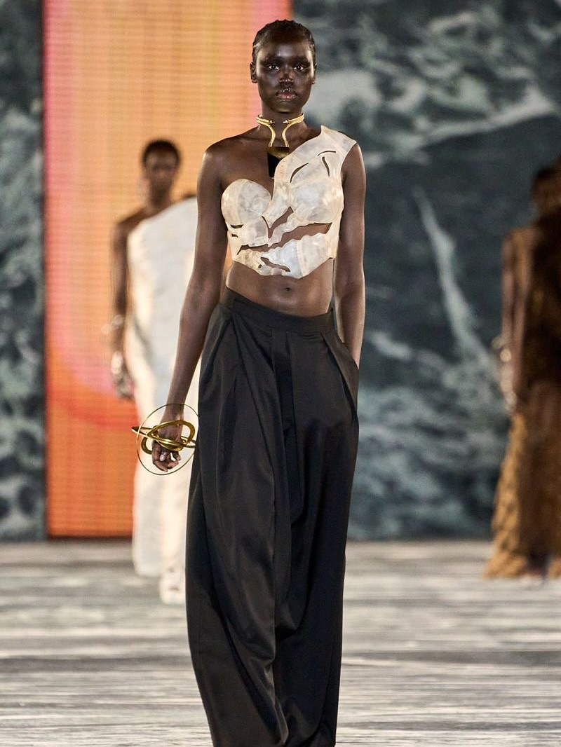 مجموعة Balmain ربيع وصيف 2023