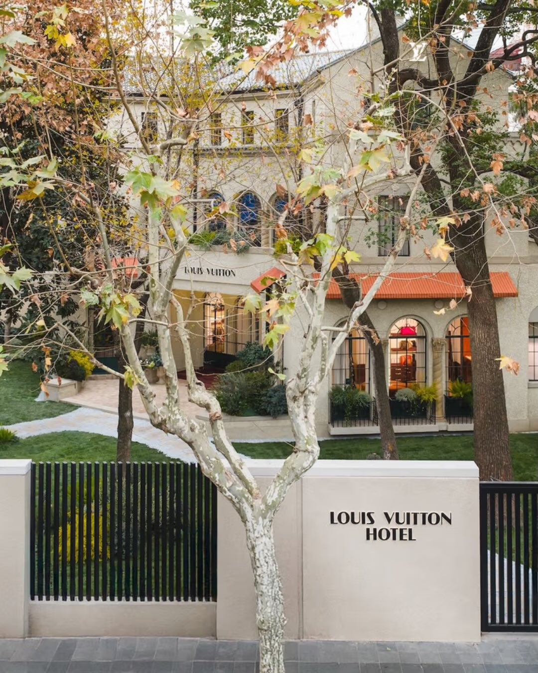 تثبت Louis Vuitton مرة أخرى أنّها سيدة الفخامة والسفر