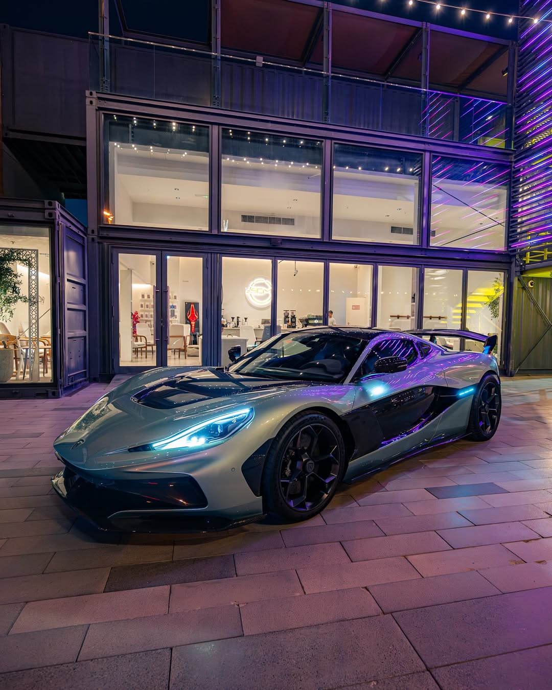 مقهى SuperCars Majlis Cafe