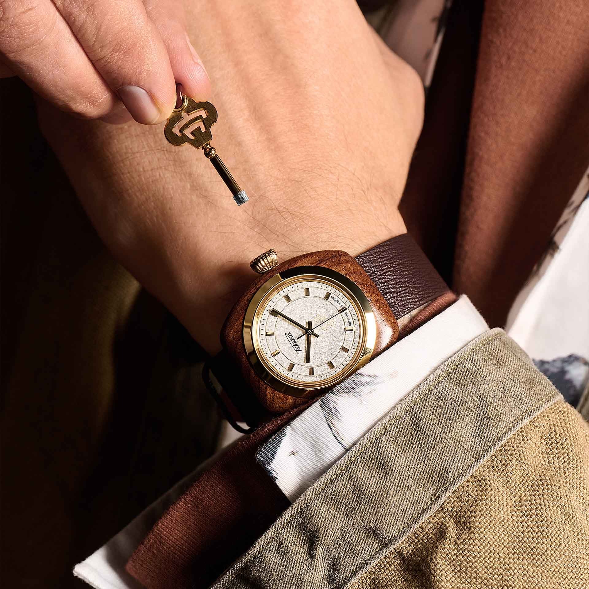 تصميم ساعة Raketa 