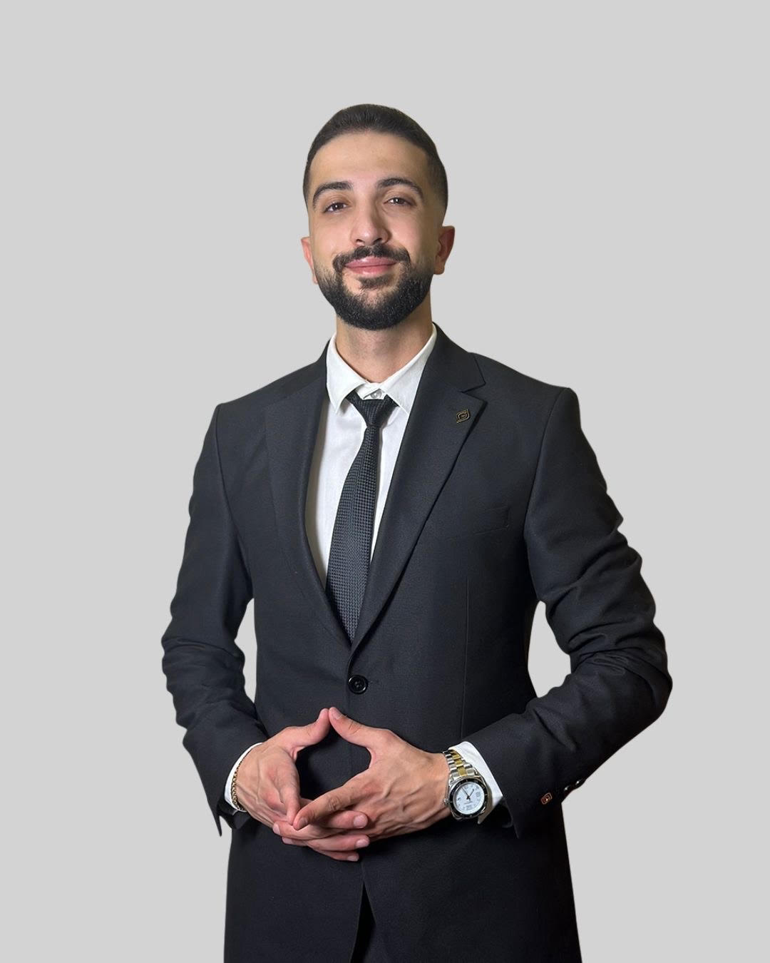 مصمم المجوهرات قيس
