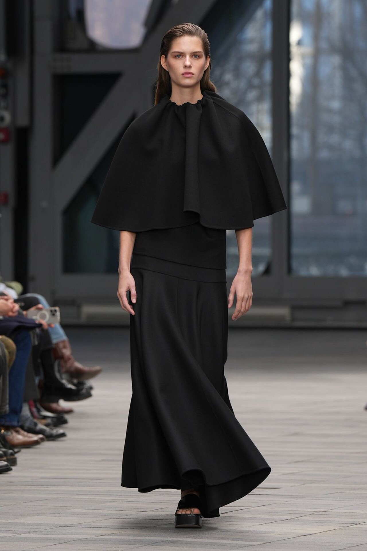 قدّمت دار Calvin Klein عرضها لموسم خريف/شتاء 2026