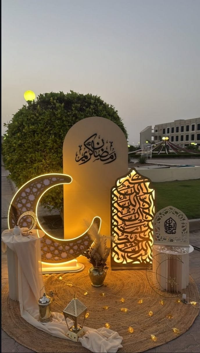 إضاءة فاخرة لركن الصلاة في رمضان