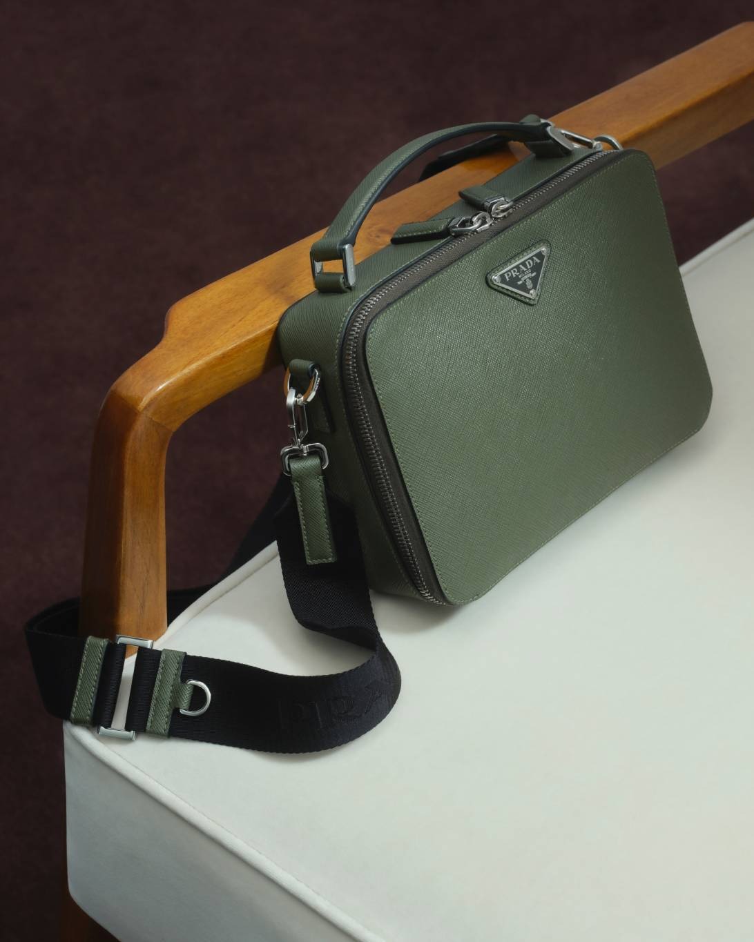 حقيبة Pyramid من مجموعة Prada رمضان 2026